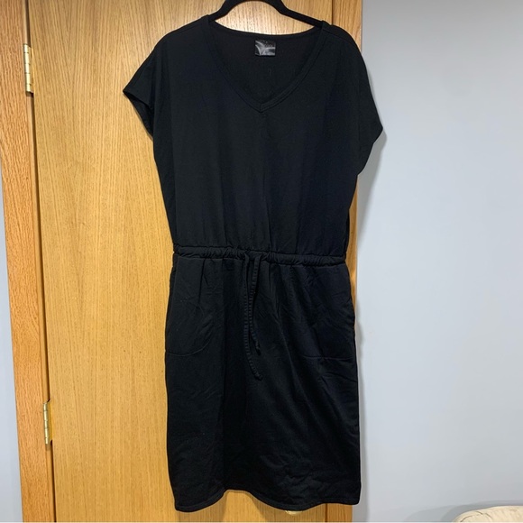 32 Degrees Dresses & Skirts - 32 Degrees Black Drawstring Dress - Size Medium